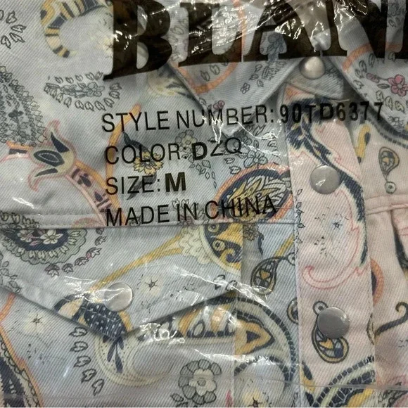 BlankNYC Coming Through Women’s Paisley Print Button Up Denim Jacket Size M NWT - Picture 5 of 11